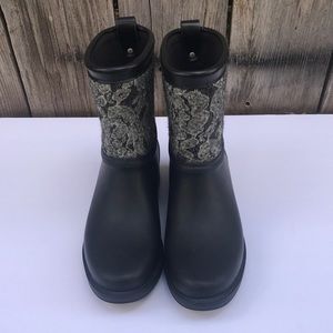 UGG LACE RAIN BOOTS
